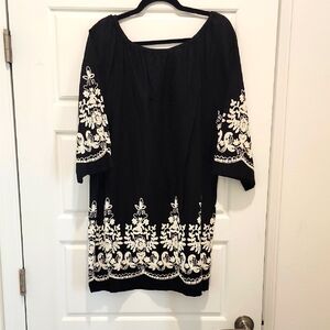 Studio West XL Black and White Embroidered Western Tunic